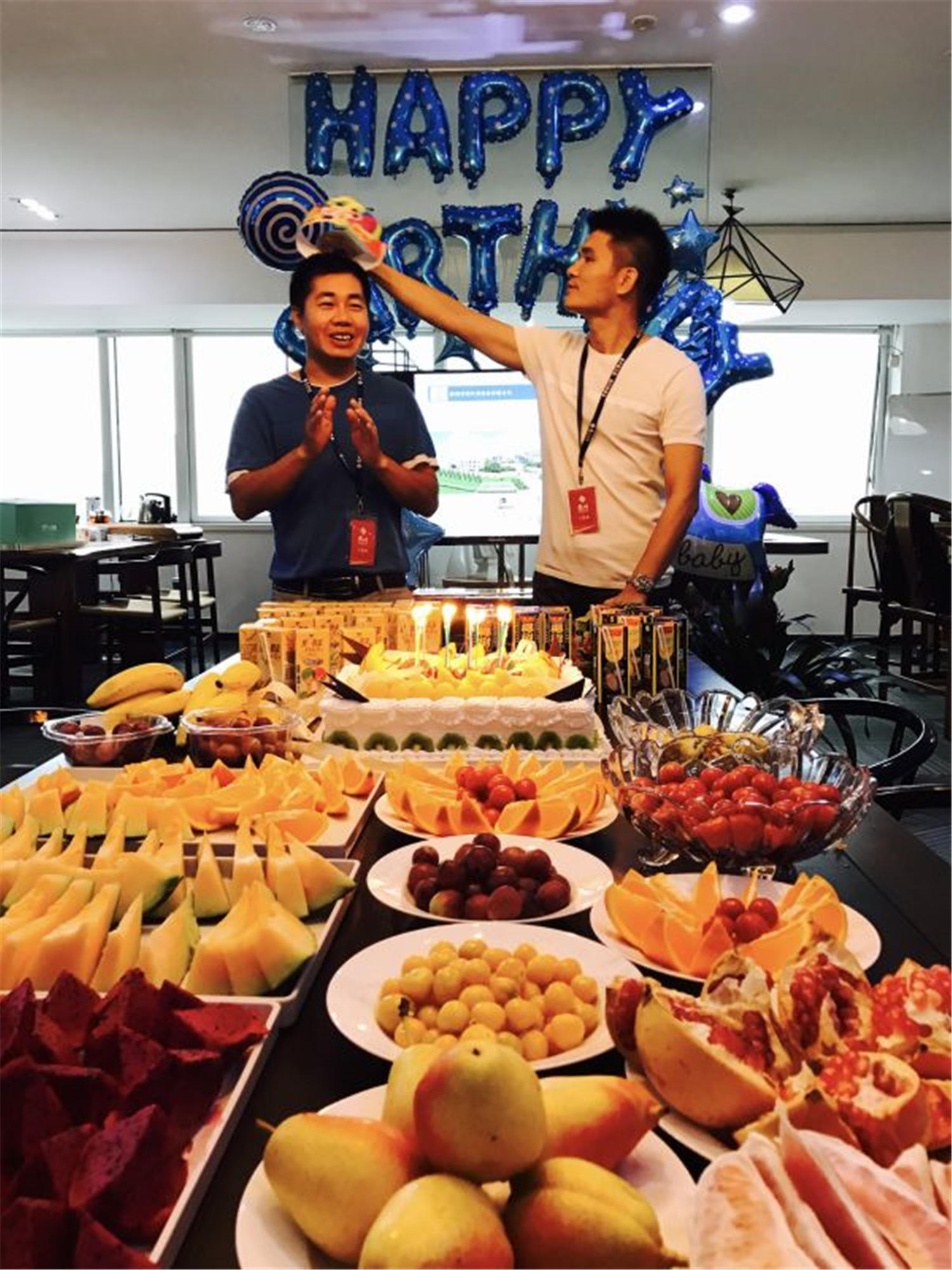 秋意浓,艺鸿情更浓——家人生日会如期举行(图11) 秋意浓,艺鸿情更浓——家人生日会如期举行(图11)