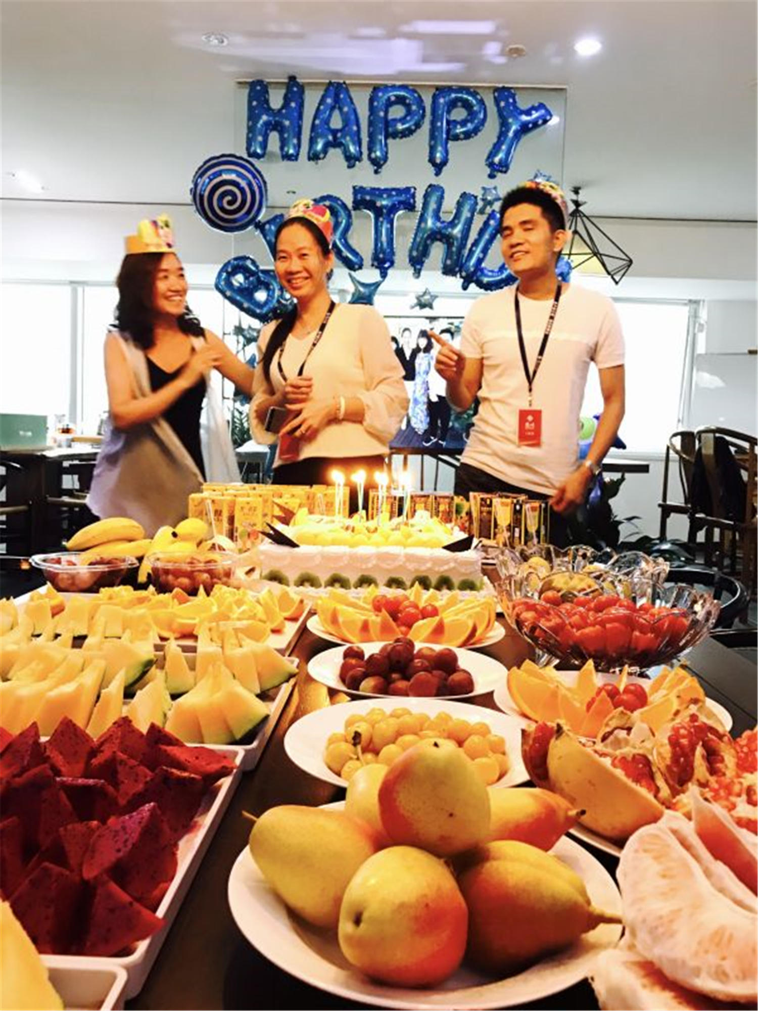 秋意浓,艺鸿情更浓——家人生日会如期举行(图12) 秋意浓,艺鸿情更浓——家人生日会如期举行(图12)