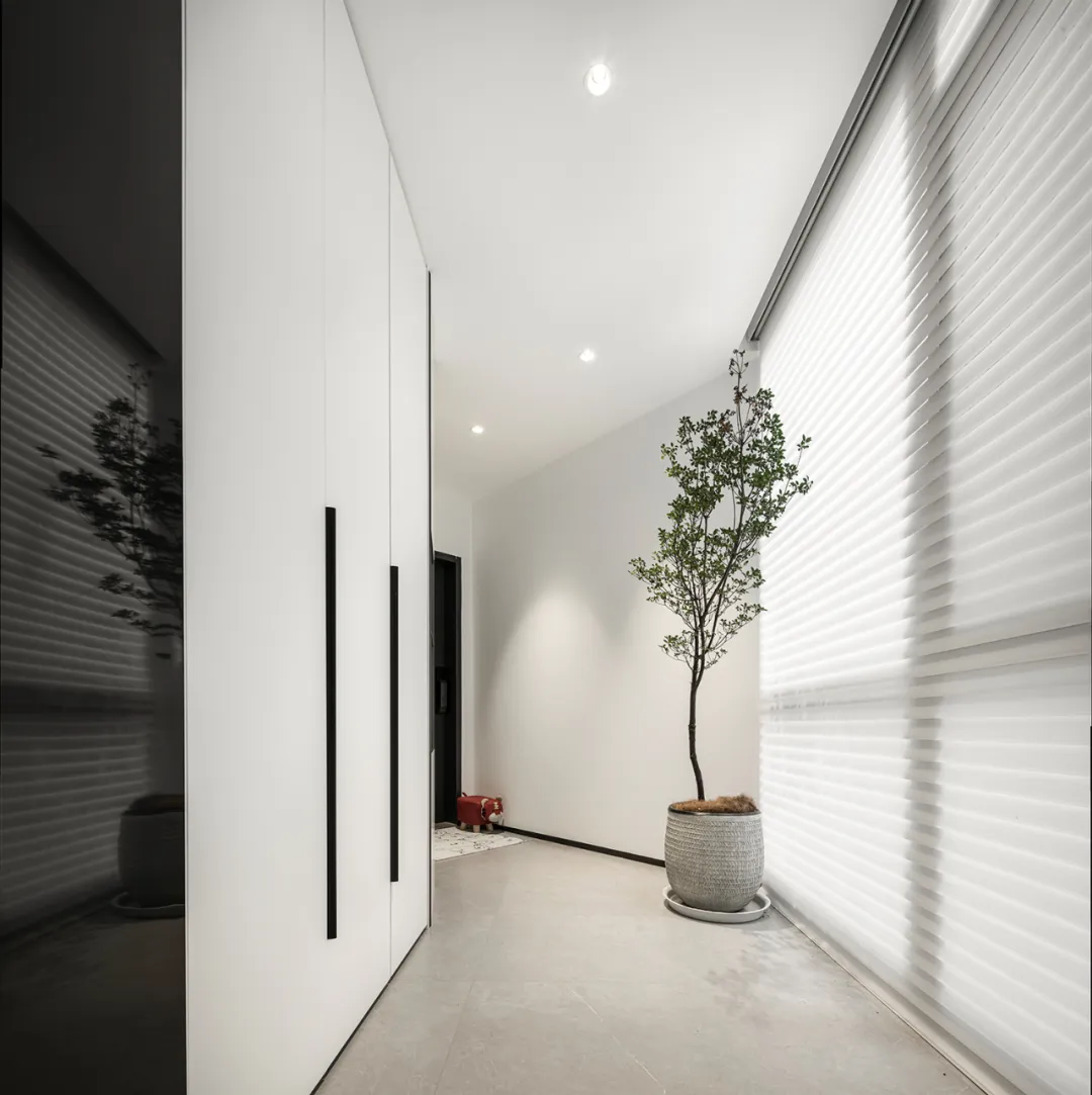艺鸿实景 | 极简自在,感受生命芳华!(图3) 艺鸿实景 | 极简自在,感受生命芳华!(图3)
