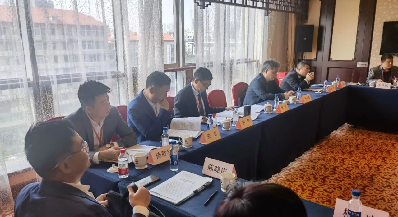 陈胜华:艺鸿装饰总设计师(图16) 陈胜华:艺鸿装饰总设计师(图16)